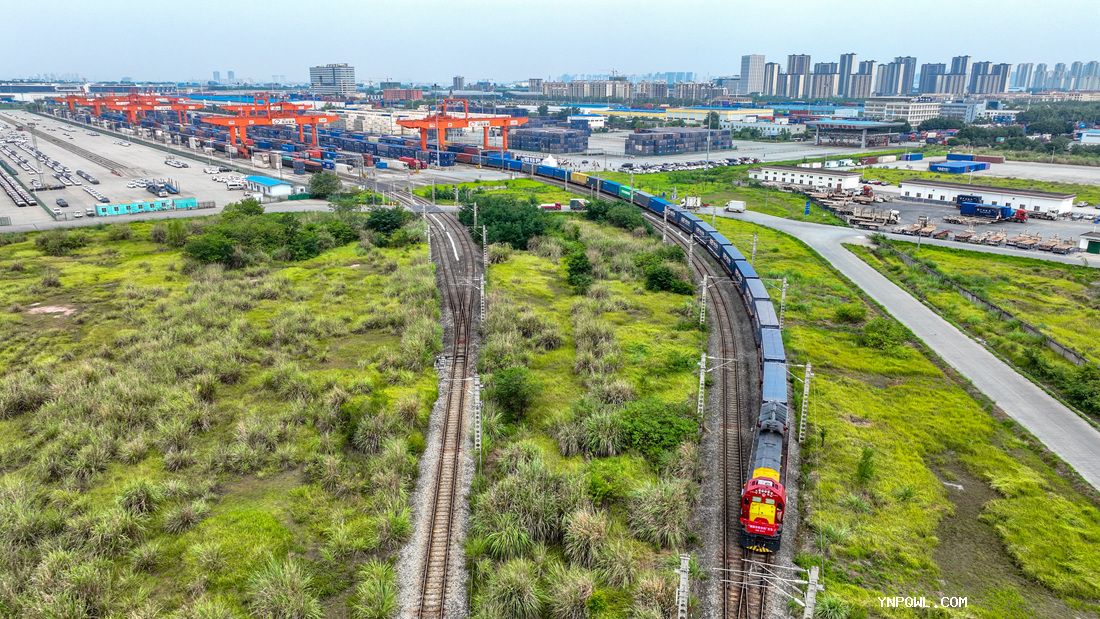 中老鐵路促進(jìn)了沿線(xiàn)客流、物流、信息流高效